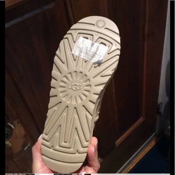 UGG Classic Ultra Mini Boots Sand - Picture 3 of 4